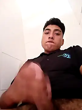 crisssalazar online show from October 2025 09:46:02 PM
