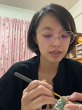 ladypaggy online show from April 2026 02:01:01 PM