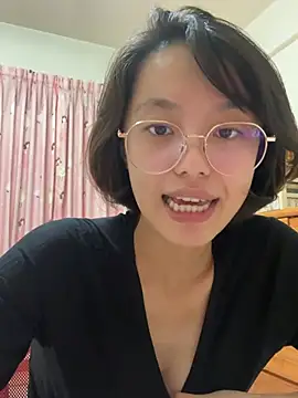 ladypaggy online show from April 2026 01:35:01 PM