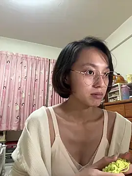 ladypaggy online show from March 2026 02:07:01 PM