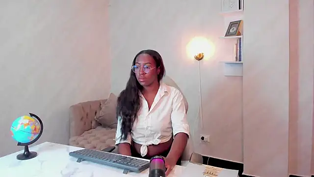 Qeen blackk online show from March 2025 12:56:02 PM