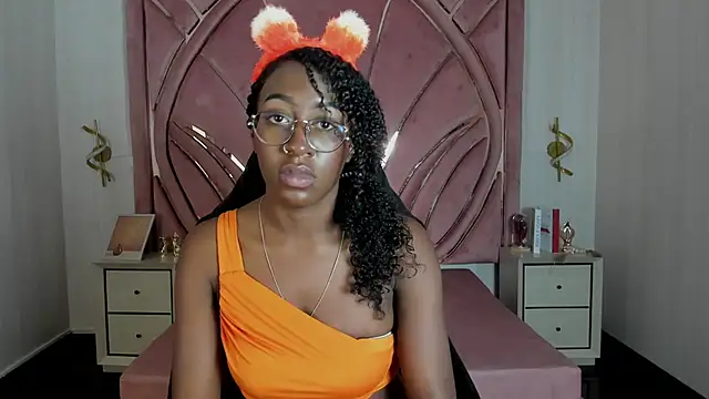 Qeen blackk online show from October 2025 08:43:01 PM