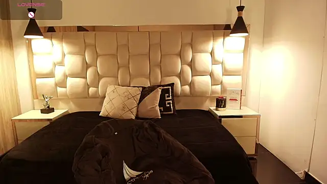 Qeen blackk online show from March 2026 10:05:02 PM