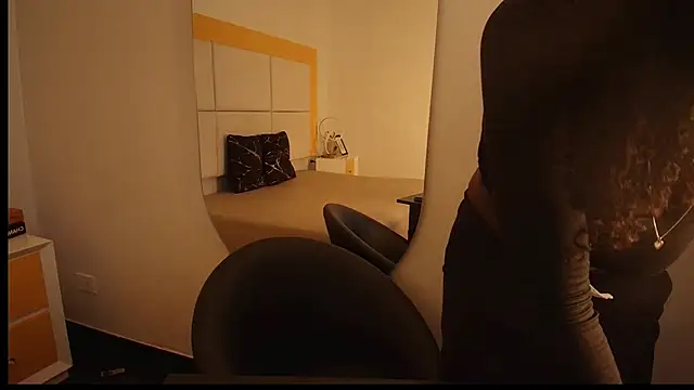 Qeen blackk online show from December 2025 09:30:02 PM