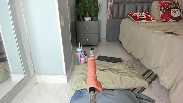 Sienna miller 27 online show from November 2025 11:55:02 AM