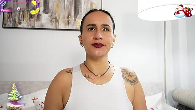 Snapshot of Sara_Charmy chatting on December 2025 11:01:01 AM Sara Charmy online show from December 2025 11:01:01 AM