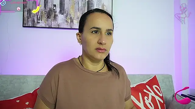 Snapshot of Sara_Charmy chatting on November 2025 11:44:02 AM Sara Charmy online show from November 2025 11:44:02 AM