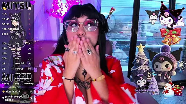 Mitsu Kawii online show from December 2025 08:52:01 PM