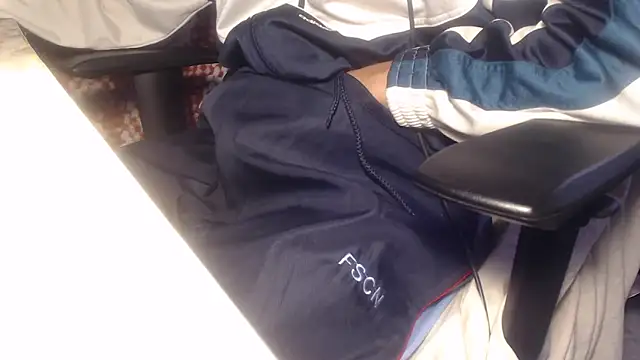 GreekDaddyNickOfficial online show from October 2025 01:02:01 PM