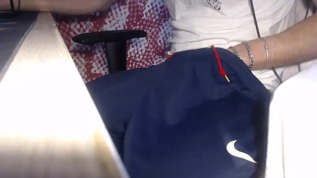 GreekDaddyNickOfficial online show from September 2025 07:40:01 AM
