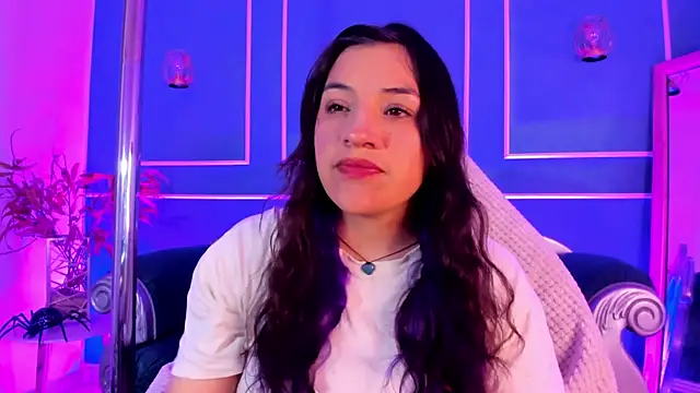 TaraTaylorr online show from December 2025 02:11:02 AM