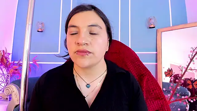 TaraTaylorr online show from April 2026 03:11:02 AM
