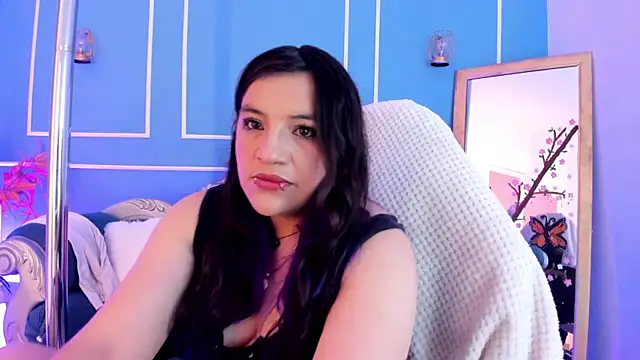 TaraTaylorr online show from April 2026 03:11:02 AM