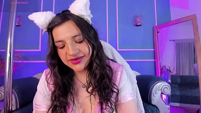 TaraTaylorr online show from September 2025 02:40:01 AM
