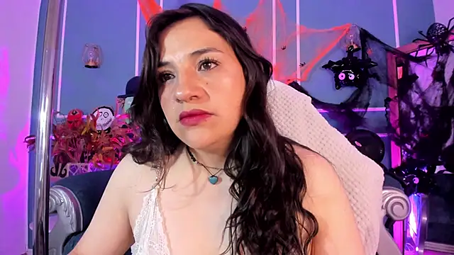 TaraTaylorr online show from October 2025 02:32:01 AM