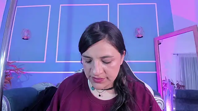 TaraTaylorr online show from November 2025 01:20:01 AM