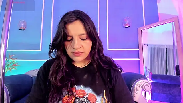 TaraTaylorr online show from November 2025 07:03:01 PM