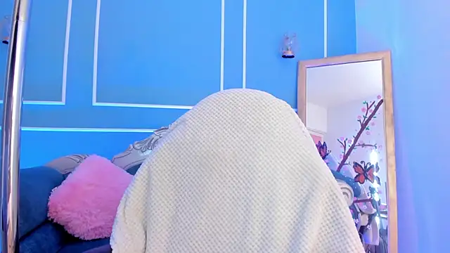 TaraTaylorr online show from April 2026 03:57:02 AM