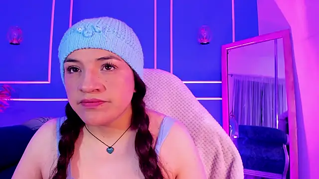 TaraTaylorr online show from December 2025 03:11:01 AM