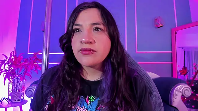 TaraTaylorr online show from February 2026 03:38:02 AM