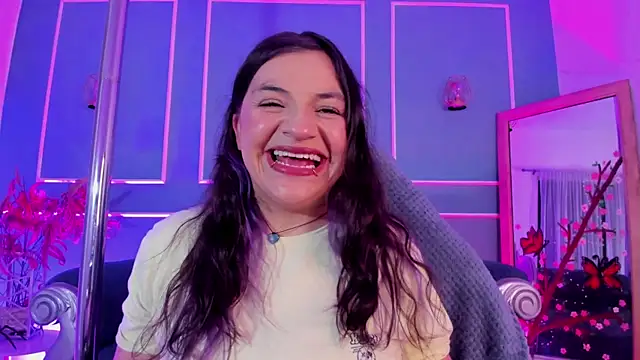 TaraTaylorr online show from February 2026 03:25:02 AM