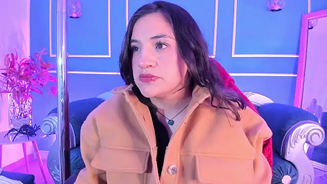 TaraTaylorr online show from January 2026 02:48:01 AM