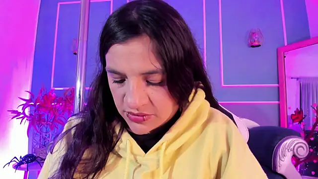 TaraTaylorr online show from February 2026 02:58:02 AM