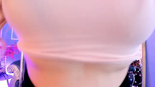 TaraTaylorr online show from April 2026 03:03:01 AM