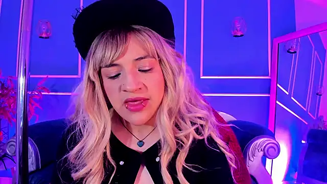 TaraTaylorr online show from January 2026 03:00:02 AM