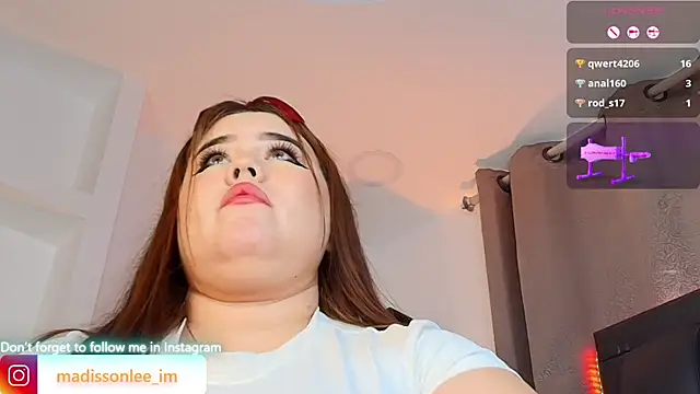 Snapshot of MadissonLee__ chatting on June 2026 03:41:02 AM MadissonLee online show from June 2026 03:41:02 AM