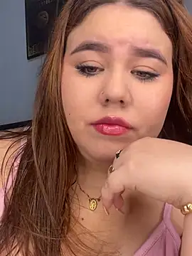 Snapshot of MadissonLee__ chatting on June 2026 10:18:01 PM MadissonLee online show from June 2026 10:18:01 PM
