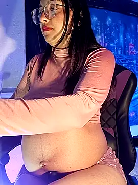 MiaStarts online show from February 2026 09:27:02 AM