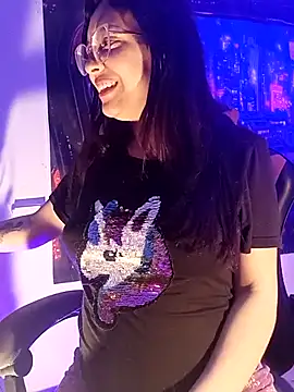 MiaStarts online show from December 2025 10:14:01 AM