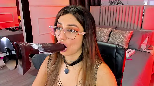 Gabrielakassi online show from May 2026 12:19:01 PM