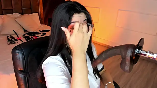 Gabrielakassi online show from December 2025 11:58:01 AM