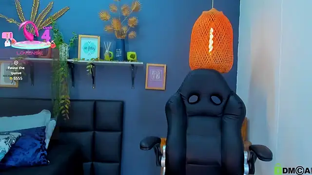 yessila parker online show from February 2026 10:12:02 AM