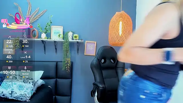 yessila parker online show from February 2026 10:04:02 AM