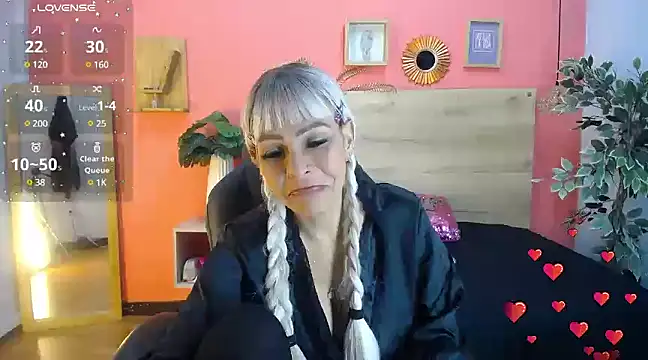 Snapshot of yessila_parker chatting on March 2025 05:40:01 AM yessila parker online show from March 2025 05:40:01 AM