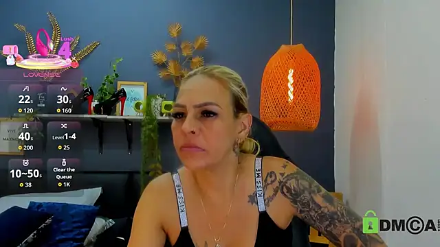 Snapshot of yessila_parker chatting on June 2026 08:58:01 AM yessila parker online show from June 2026 08:58:01 AM