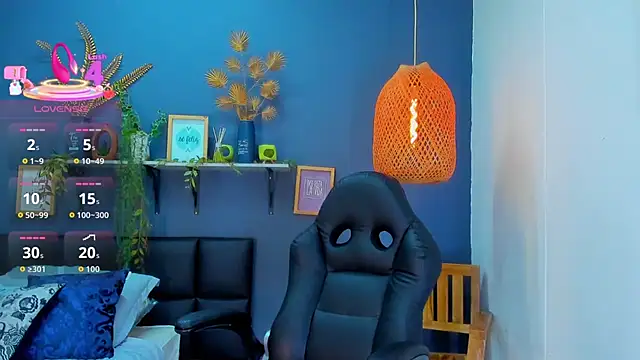 yessila parker online show from February 2026 10:04:01 AM