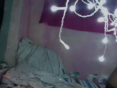 Ladyzee25 online show from March 2026 11:50:02 PM