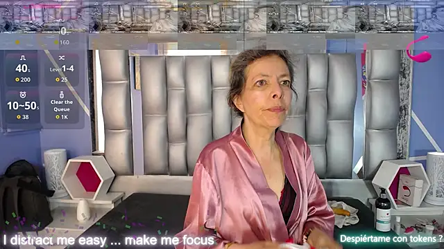 Ladyzee25 online show from September 2025 03:49:01 PM