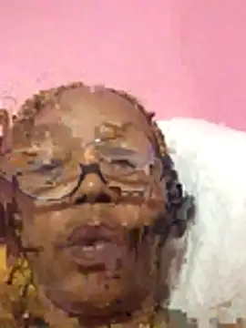 Snapshot of Ladyzee25 chatting on November 2025 04:45:02 AM Ladyzee25 online show from November 2025 04:45:02 AM