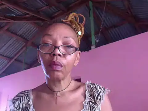 Ladyzee25 online show from January 2026 07:06:02 PM