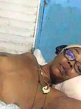 Ladyzee25 online show from October 2025 04:02:01 AM