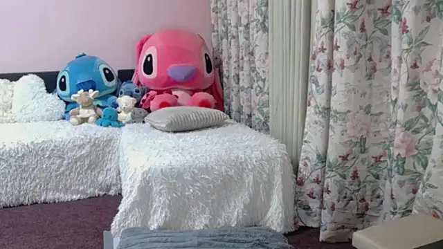 Maddison Summer online show from March 2026 10:32:01 PM