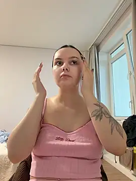 Miss Vic online show from May 2026 01:17:01 PM