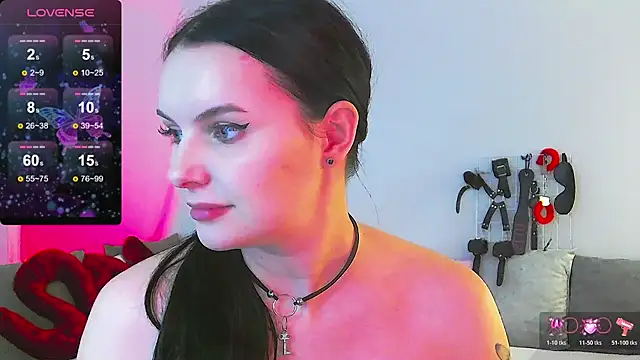 Miss Vic online show from April 2026 06:03:02 PM