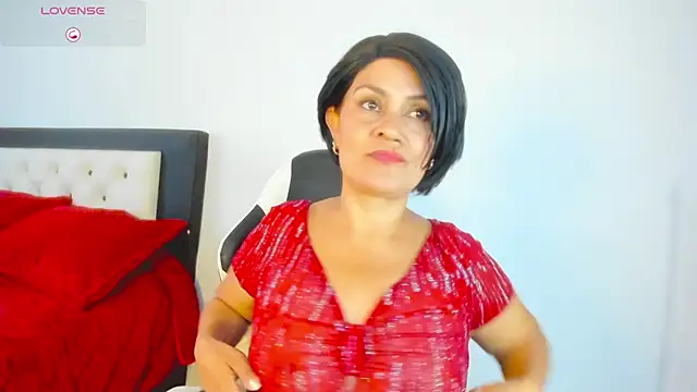CarolinneFiotti online show from January 2026 04:57:02 PM
