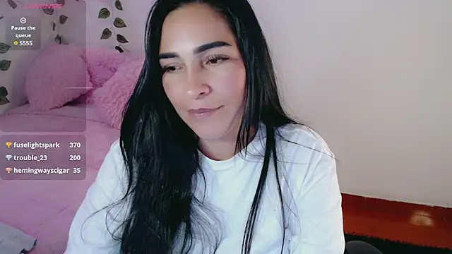 Snapshot of luna_lgomez_ chatting on March 2025 04:44:01 PM luna lgomez  online show from March 2025 04:44:01 PM